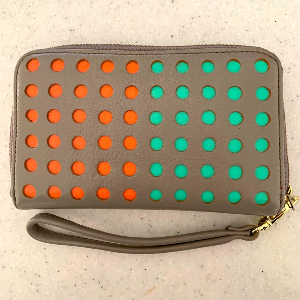FUN & FUNCTIONAL: Fossil Wristlet
